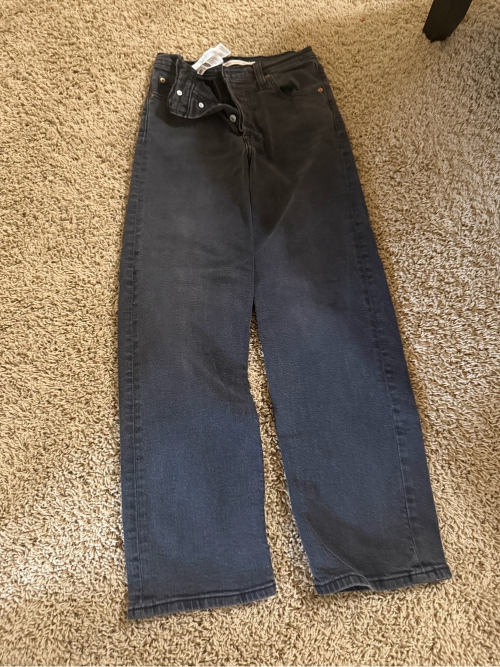 levi’s black ribcage straight ankle jeans